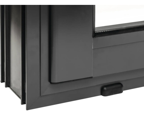 Vue détaillée d'une fenêtre coulissante grise en plastique