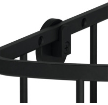 Gros plan d'une étagère d'angle pour salle de bain, pour montage mural