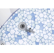 Detailansicht eines aufblasbaren Whirlpools mit Ventil.