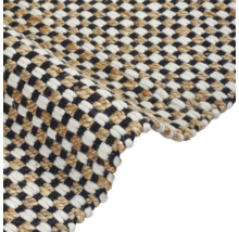 Nahaufnahme eines Teppichs mit Schachbrettmuster