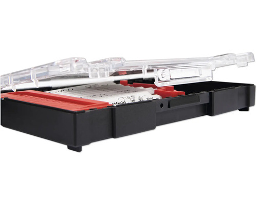 Jeu de lames de scie sauteuse dans une boîte de rangement ouverte