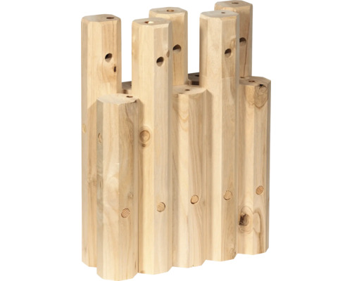Poteaux en bois avec trous de forage pour les constructions en bois