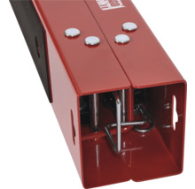 Vue détaillée d'un établi rouge réglable