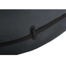 Detailaufnahme einer Dachbox mit Befestigungsgurt.