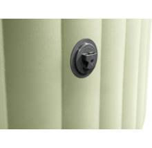 Vue détaillée d'un jacuzzi gonflable avec valve