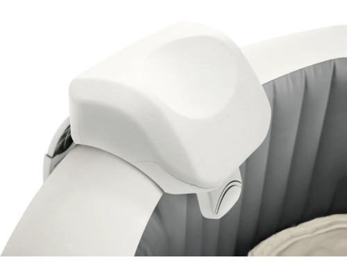 Gros plan d'un appuie-tête de bain à remous