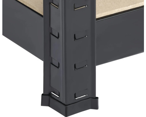 Detailansicht eines Metallregals mit verstellbaren Fachböden