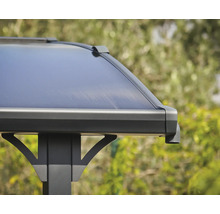 Vue détaillée d'un pavillon avec toit et structure de support