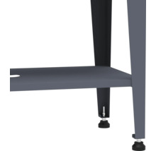 Detailansicht eines Werktischgestells mit verstellbaren Füssen und Ablagefläche