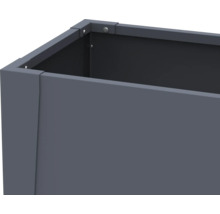 Vue détaillée d'une jardinière avec des vis