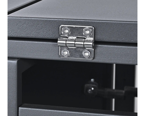 Vue détaillée d'une charnière sur un meuble