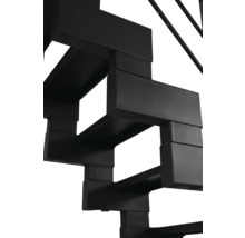 Detailaufnahme einer Treppe aus Metall
