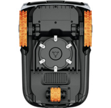 Unterseite eines Mähroboters mit Messern und Antriebsrädern