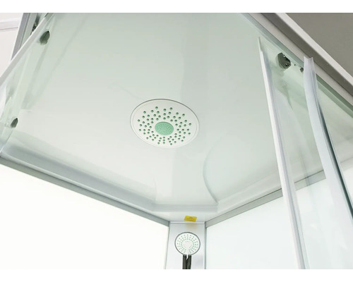 Innenansicht einer Duschkabine mit Kopfbrause und Handbrause