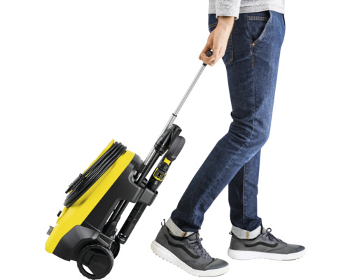 Hochdruckreiniger mit Teleskopgriff im Transport