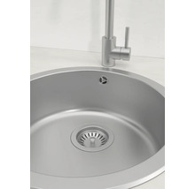 Spüle aus Edelstahl mit Wasserhahn