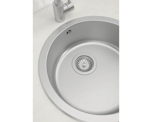 Runde Spüle mit Wasserhahn