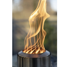 Feuerstelle mit Flammen