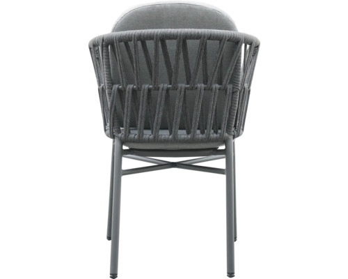 Grauer Stuhl mit geflochtener Rückenlehne und Sitzkissen