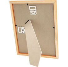 Rückseite eines Bilderrahmens mit Aufhängevorrichtung und Ständer