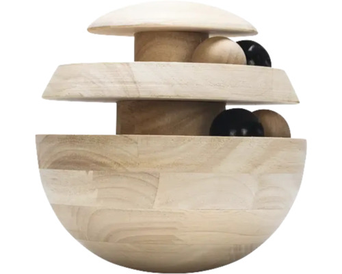 Holzspielzeug mit Kugeln und Schalen