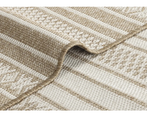 Vue détaillée d'un tapis rayé