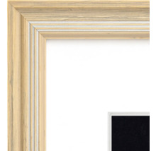Bildecke mit Holzrahmen