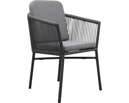 Gartensessel mit Armlehne und grauem Kissen