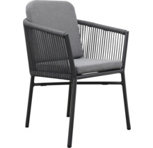 Gartensessel mit Armlehne und grauen Polstern