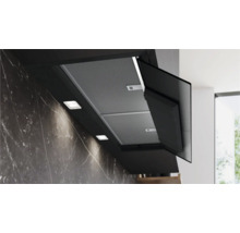 Dunstabzugshaube in einer Küchenumgebung mit Beleuchtung und Filtern