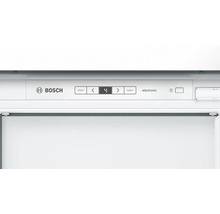 Logo Bosch, commandes du réfrigérateur pour alarme, réglage de la température, fonction super et marche/arrêt