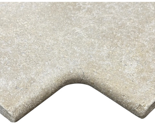 Detailaufnahme einer Travertinfliese