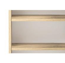 Vue détaillée de deux étagères en bois aspect chêne dans un système de rangement.