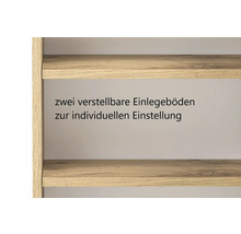 Gros plan d'un meuble aspect bois avec deux étagères réglables pour un aménagement individuel.