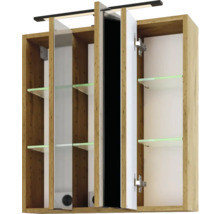 Armoire de toilette en décor bois avec trois portes miroir, éclairage LED et étagères en verre. Vue intérieure avec portes ouvertes.