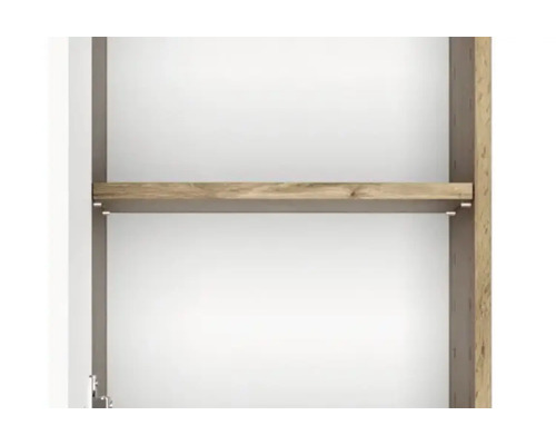 Vue intérieure d'une armoire avec une étagère en aspect bois et des supports d'étagère.