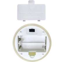 Batteriefach einer Kerze mit der Information 2 x 1,5V Batterien werden benötigt
