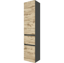 Armoire haute de salle de bains avec façade aspect chêne et corps anthracite.