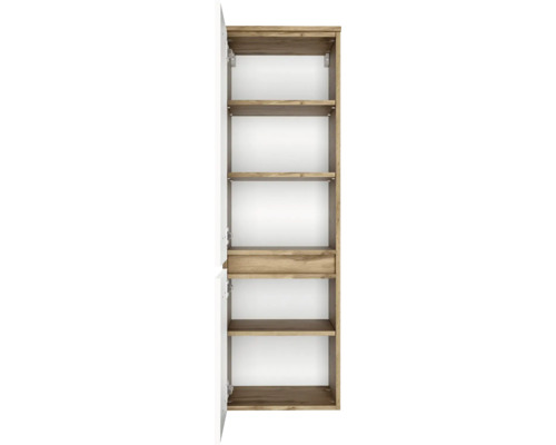 Armoire haute de salle de bains avec corps aspect chêne et porte blanche, représentée ouverte avec cinq compartiments de rangement.