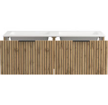 Doppelwaschtisch-Unterschrank mit Holzlamellen-Design in Eiche-Optik, schwarzen Griffen und weißem Doppelwaschbecken.