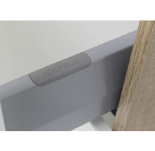 Profil de côté de tiroir en métal avec Häfele Logo sur le cache.