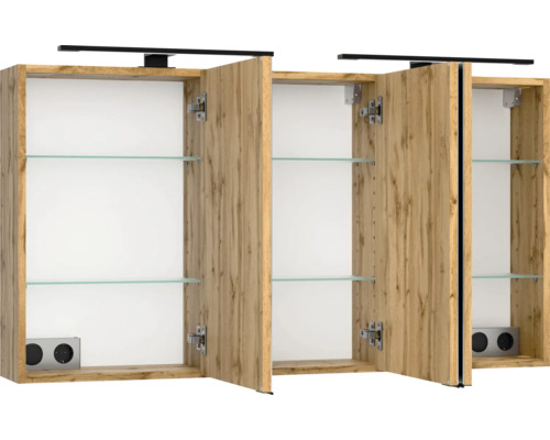 Armoire de toilette à trois portes en aspect chêne avec portes ouvertes, étagères en verre, éclairage LED intégré et prises de courant.