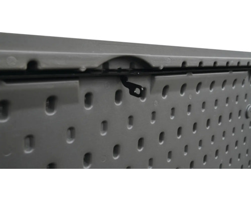 Vue détaillée d'une boîte de rangement avec mécanisme de fermeture