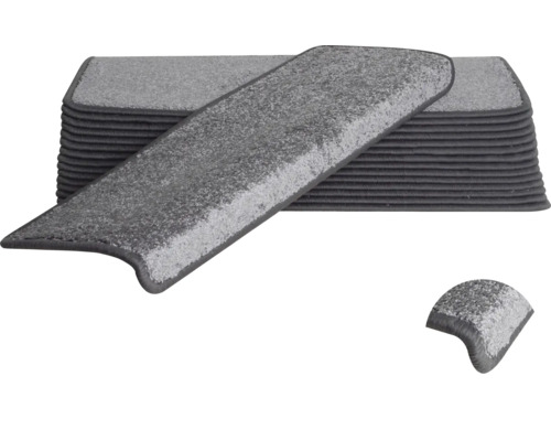 Graue Treppenstufenmatten im Stapel