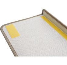 Treppenmatte mit Klebestreifen zur einfachen Montage