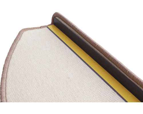 Detailaufnahme einer Stufenmatte mit Klebestreifen