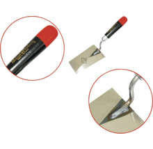 Truelle de maçon avec manche et lame en acier