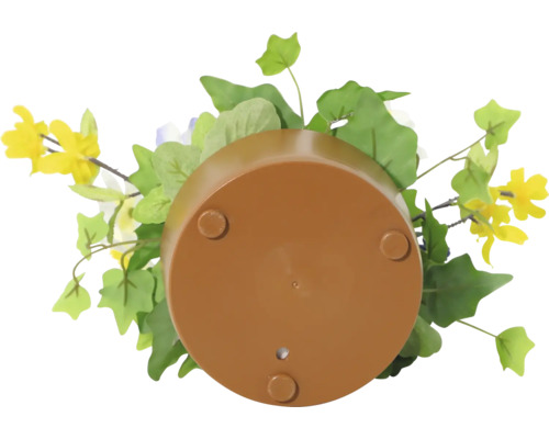 Blumentopf mit Kunstblumen von unten