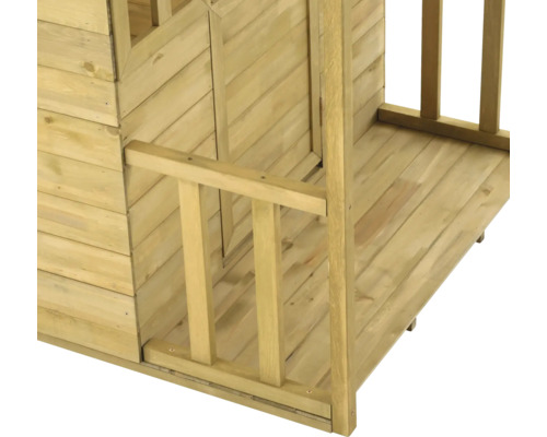 Detailansicht eines hölzernen Kinderspielhauses mit Veranda und Geländer.