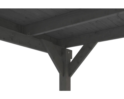 Détail d'une structure en bois gris foncé avec poteaux, poutres et liens pour un carport ou un toit de terrasse.